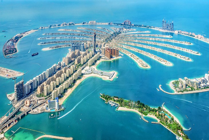 Why do people mostly like waterfront living in Dubai, UAE?